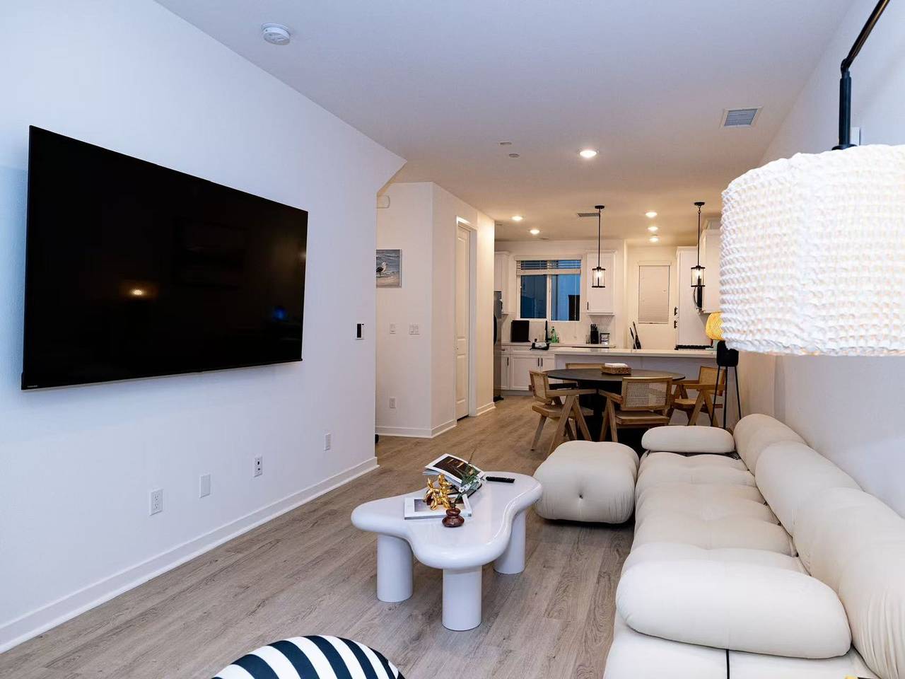 Apartamento entero, Near Ont Modern Designer Stay Bright Chic Spacious in Ontario (CA), Mount Baldy