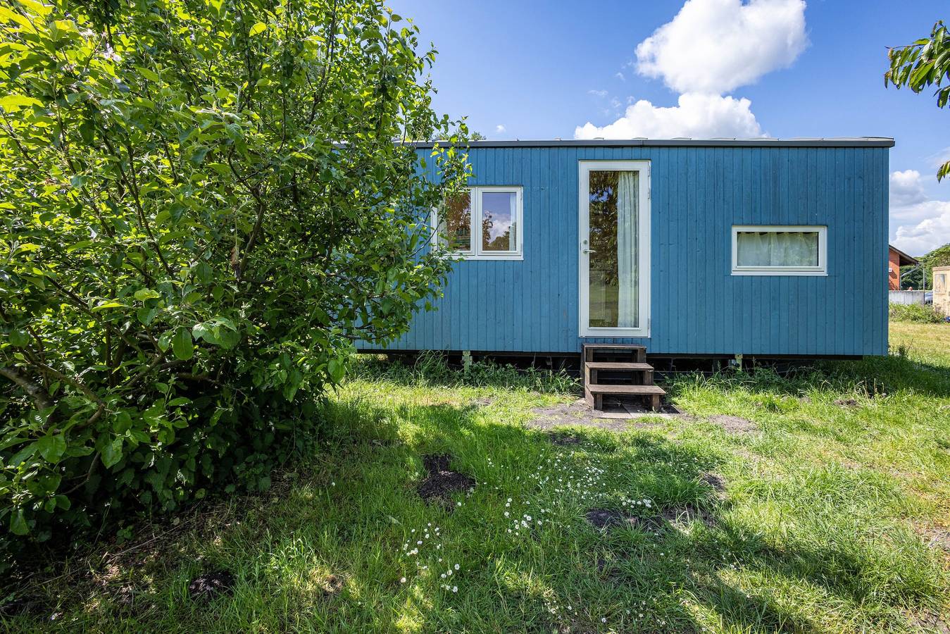 Ganze Ferienwohnung, Tiny Home 'Mit Blick Auf Den See' mit Garten, Wi-Fi und Klimaanlage in Büchen, Kreis Herzogtum Lauenburg