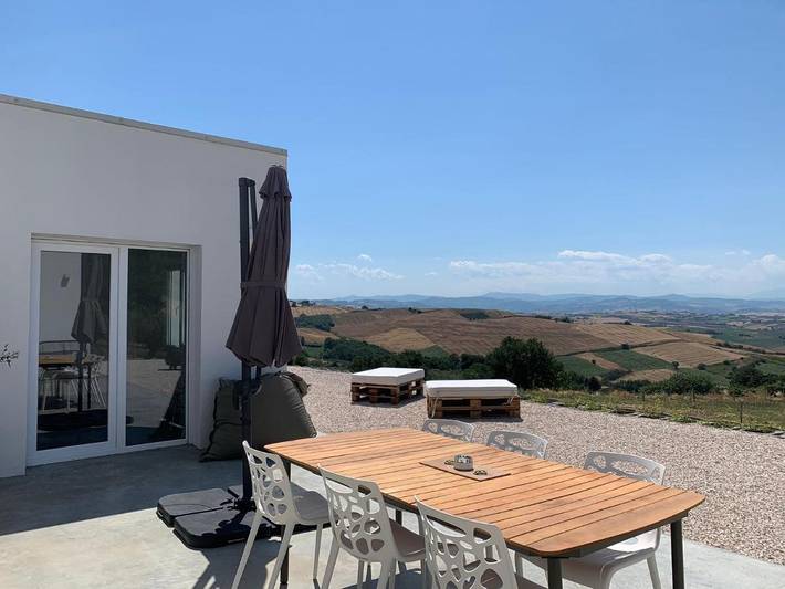 Location de vacances pour 6 personnes, avec Terrasse ainsi que Jardin et Vue à Petacciato