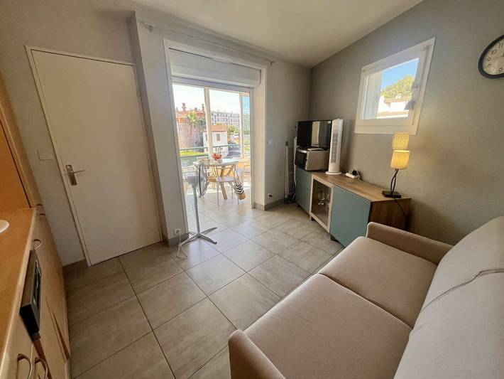Appartement entier, Appartement T2 à Cavalaire, proche plage pour 4 pers, ascenseur inclus in Cavalaire-sur-Mer, Parc national de Port-Cros