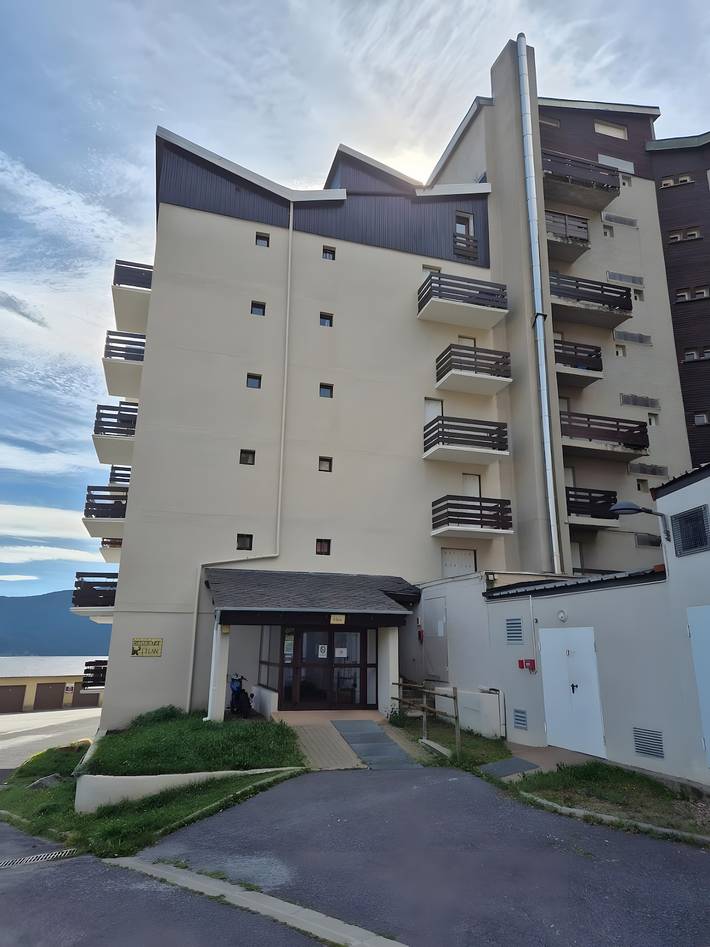 Hel lejlighed, Studio Apartment 'Soleil et Montagne' with Lake View and Balcony in Les Angles, Regional Naturpark i de Katalonske Pyrenæer