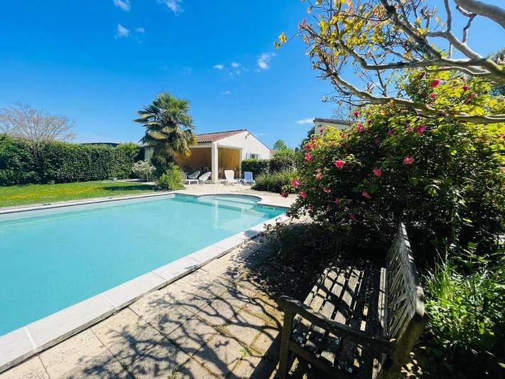 Villa pour 10 personnes, avec vue ainsi que terrasse et piscine - 1