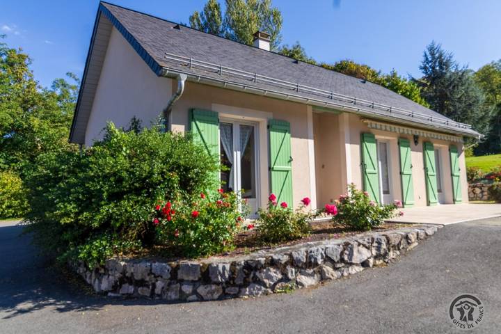 Gîte pour 4 personnes, avec jardin