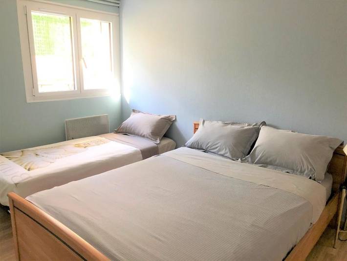 Gîte pour 5 personnes, avec terrasse à Genas - 4