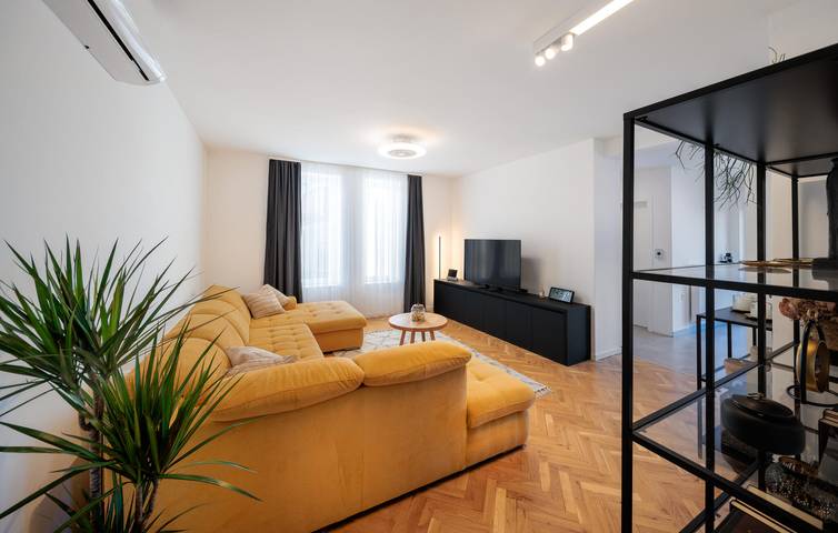 Gemütliche 200 m² große Wohnung mit Pool und Terrasse in der Nähe des Flusses Dunavac in Draž, Osijek-Baranja