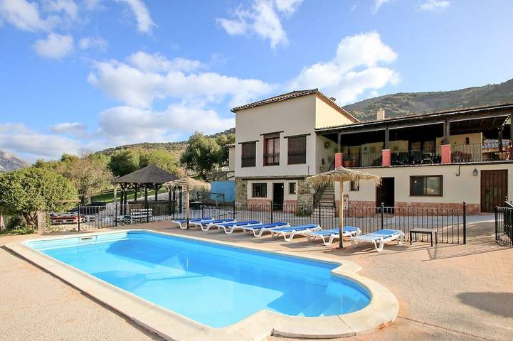 Casa de vacaciones para 20 personas, con jardín y terraza - 1