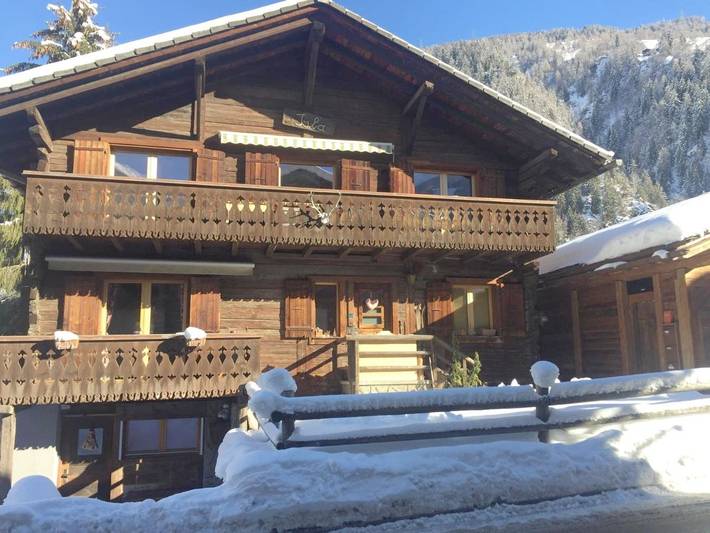 Chambre d’hôte pour 2 personnes, avec Balcon et Terrasse ainsi que Jardin et Sauna dans Entremont