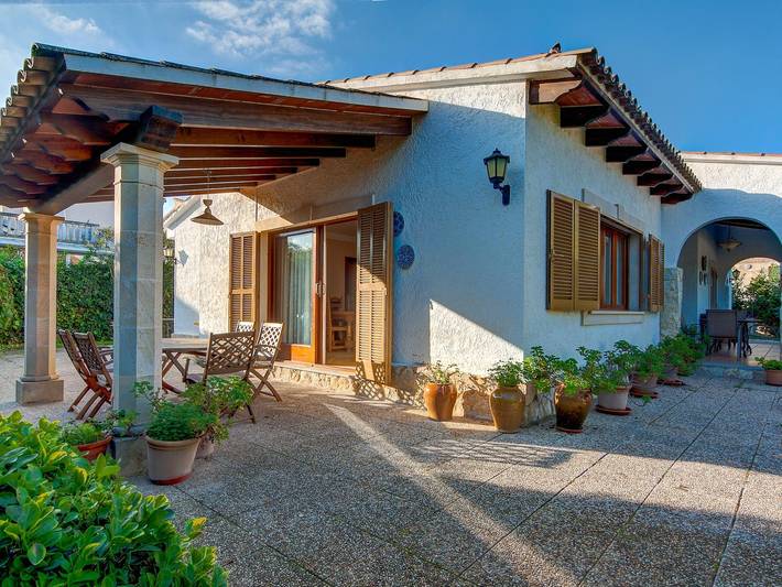 Ferienhaus für 6 Personen, mit Balkon/Terrasse und Garten in Playa de Muro - 2