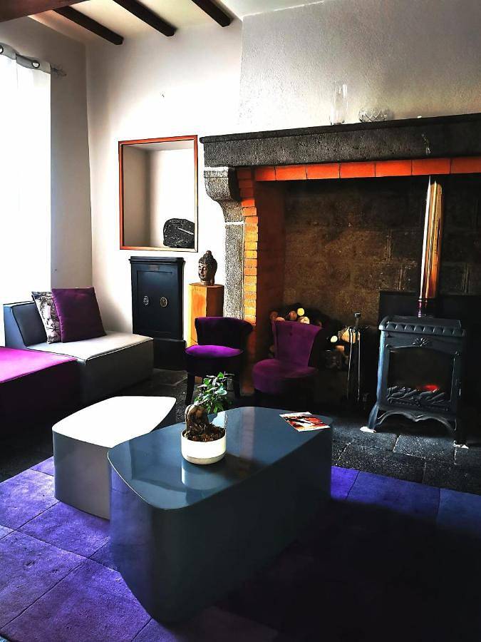 Chambre d’hôte pour 2 personnes, avec jardin ainsi que terrasse et jacuzzi à Giat