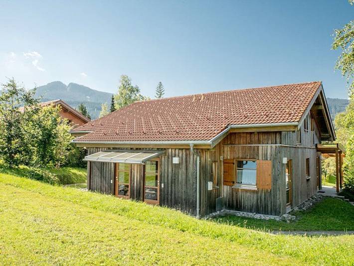 Ferienhaus für 7 Personen, mit Pool und Garten sowie Terrasse, kinderfreundlich im Allgäu