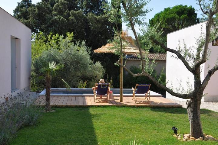 Chambre d’hôte pour 2 personnes, avec terrasse et jardin ainsi que piscine et vue à Villeneuve-lès-Avignon - 2