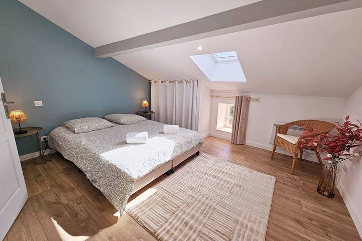 Location de vacances pour 8 personnes, avec terrasse et jardin à Châteauneuf-sur-Charente - 2