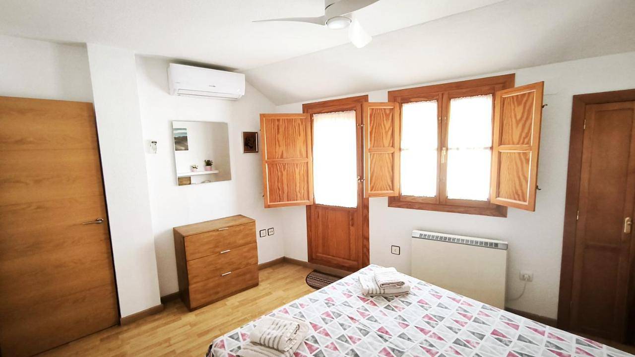 Apartamento entero, Dúplex San Lorenzo 2 Parking Gratuitos Y Piscina in Jaén, Provincia de Jaén