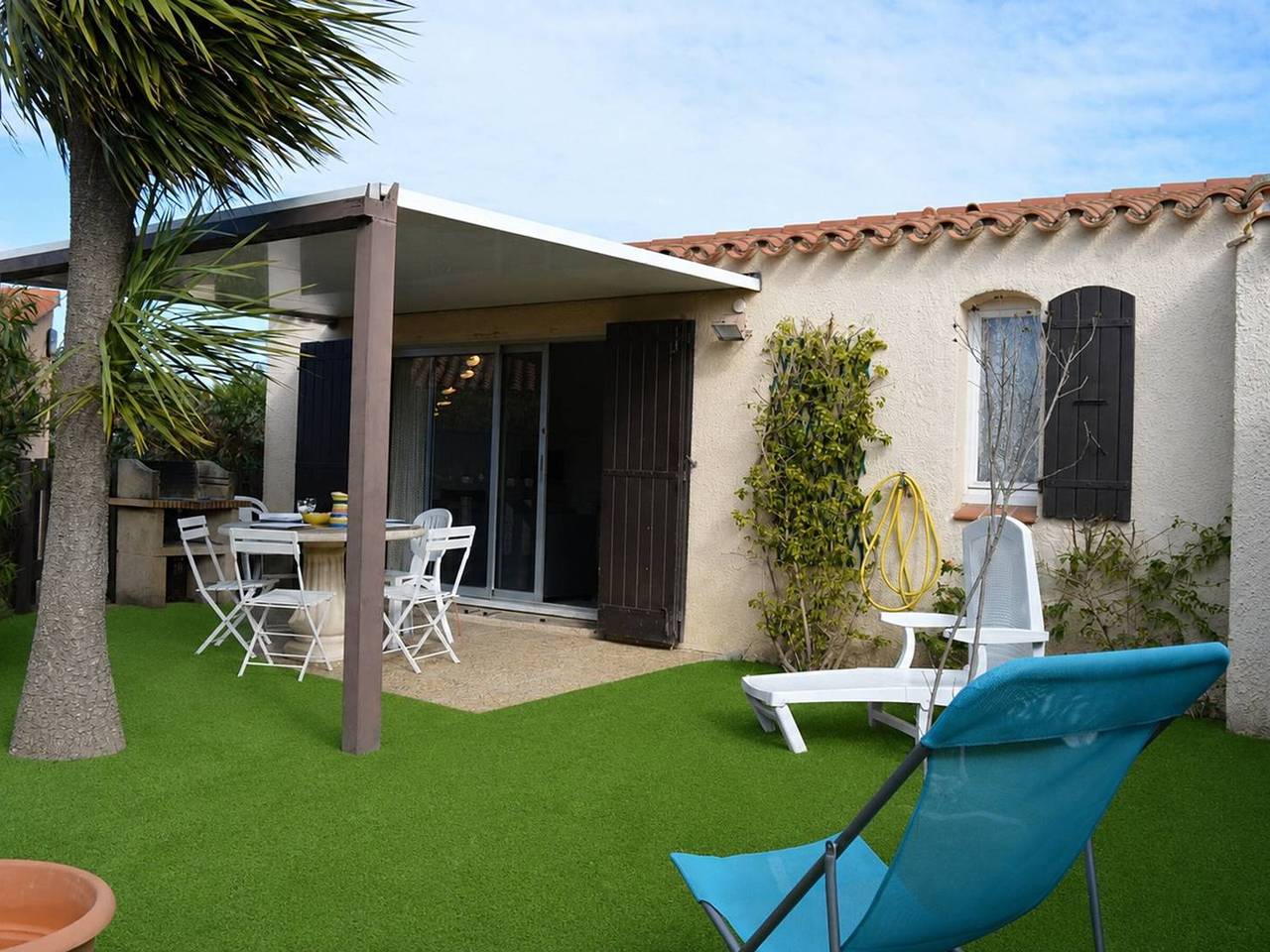 Charmantes Ferienhaus mit Pool, privatem Garten & Parkplatz in Strandnähe - 4 Betten, Haustierfreundlich in Saint-Cyprien, Mittelmeerküste (Frankreich)