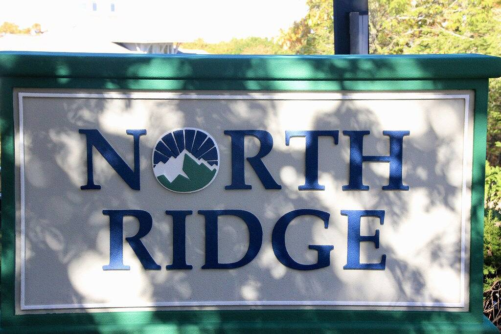 Ganze Wohnung, Wintergreen. Panoramic Sunsets, Mountain Views, Private Deck + Fireplace in Wintergreen, Nelson County