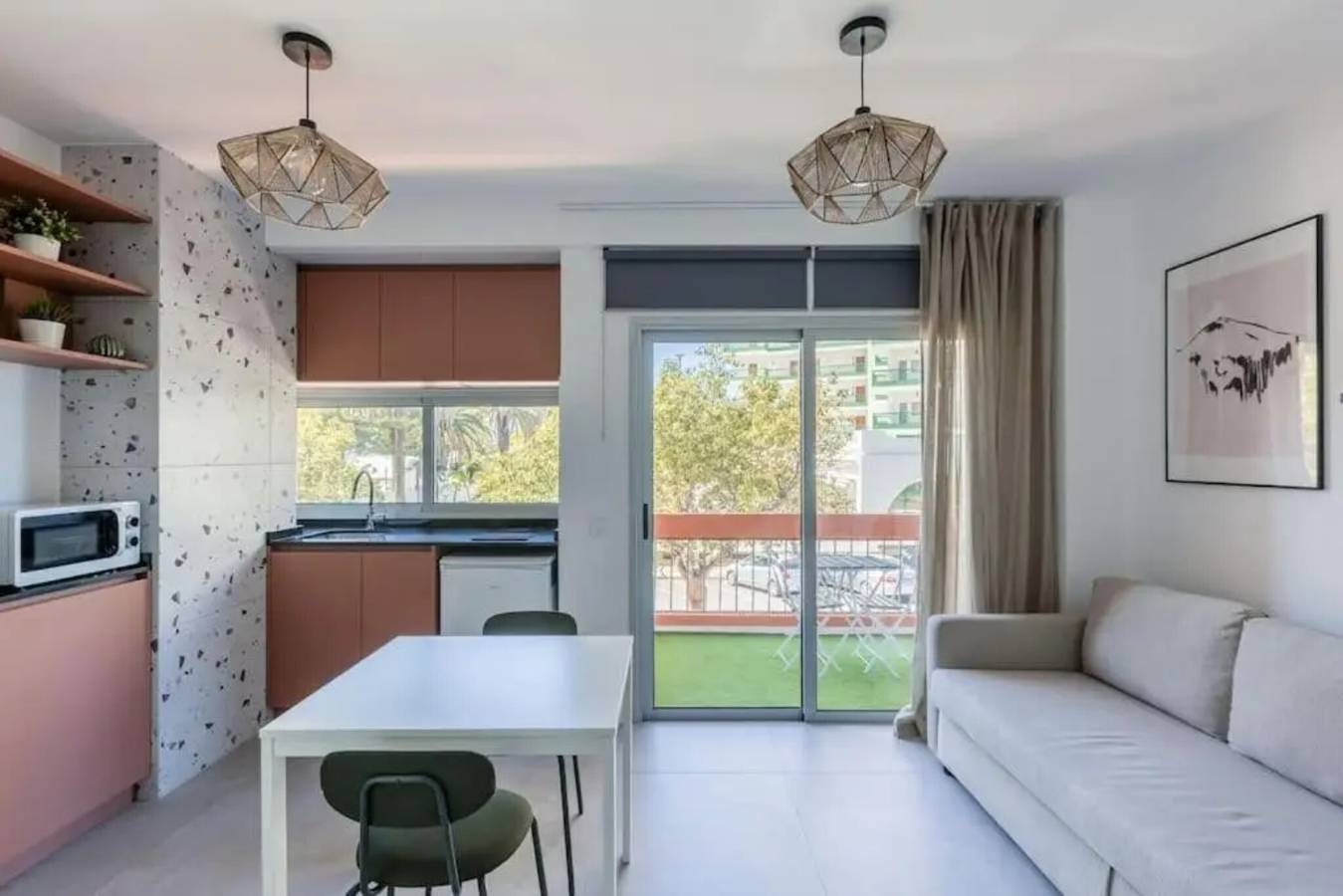 Ganzes Studio, Ferienapartment 'Patagonia Suite' mit Balkon und Wlan in Playa Jardin, Puerto de la Cruz