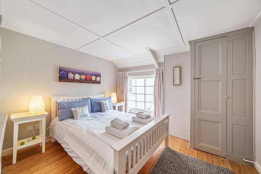 Albury House -  Charmouth, Lyme Regis in Charmouth, Dorset