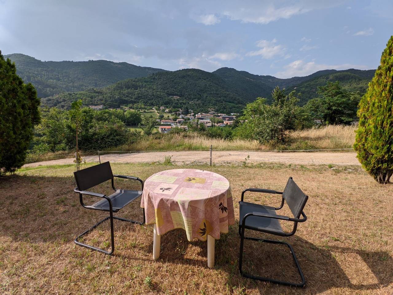 Location Vallée de l'Eyrieux - Chambre 1 in Saint-Fortunat-sur-Eyrieux, Privas