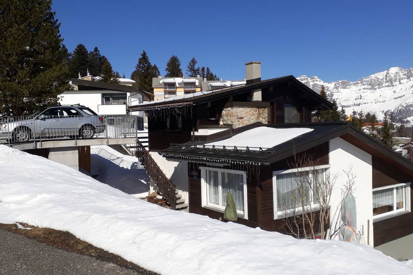 Ganze Ferienwohnung, Ferienwohnung Lerchenhüsli - 4.5 Zimmer-Chalet mit Bad/Dusche in Flums, Churer Rheintal