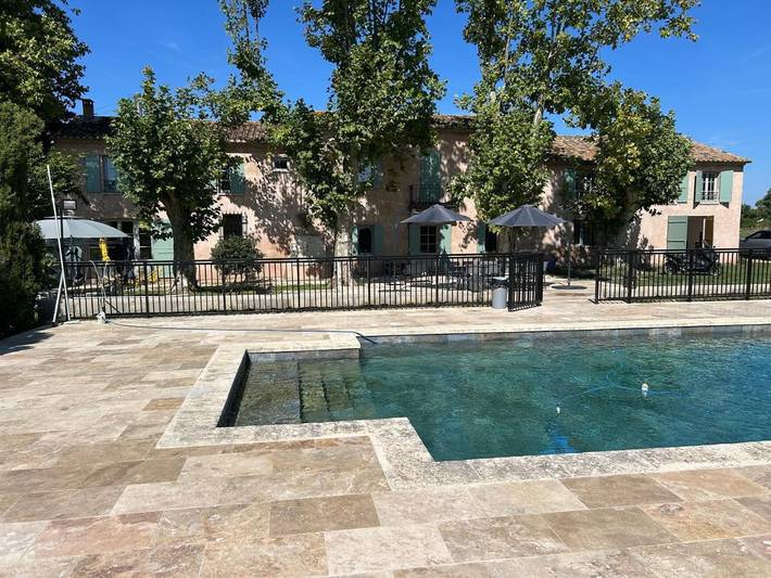 Casa de vacaciones para 20 personas, con vistas además de jardín y piscina - 1