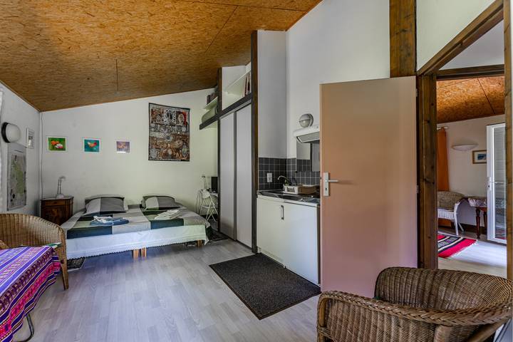 Studio entier, Studio « Le Cabanon Mios » avec terrasse privée et Wi-Fi in Mios, Région d'Arcachon