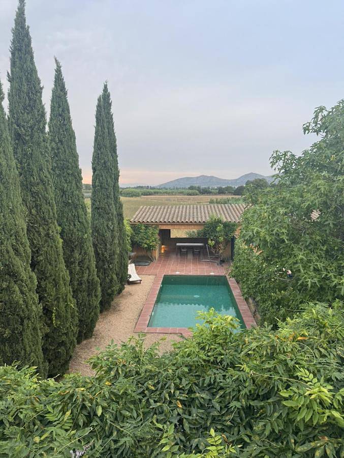 Casa rural para 6 personas, con piscina y jardín además de vistas y terraza, Se admiten mascotas en Palau-sator