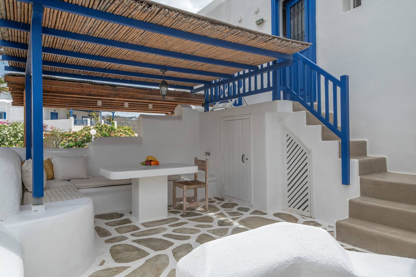 Traditionele Mykonische Studio – Aan het Strand, Zwembad, Tuin, Zeezicht, foto 14