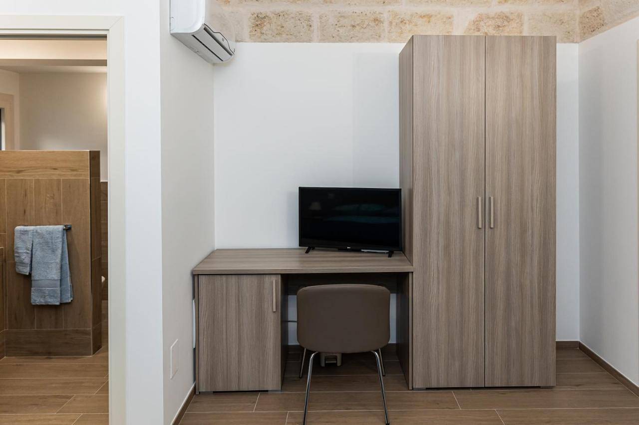 Double Room with Private Bathroom in Mola di Bari, Provincia di Bari