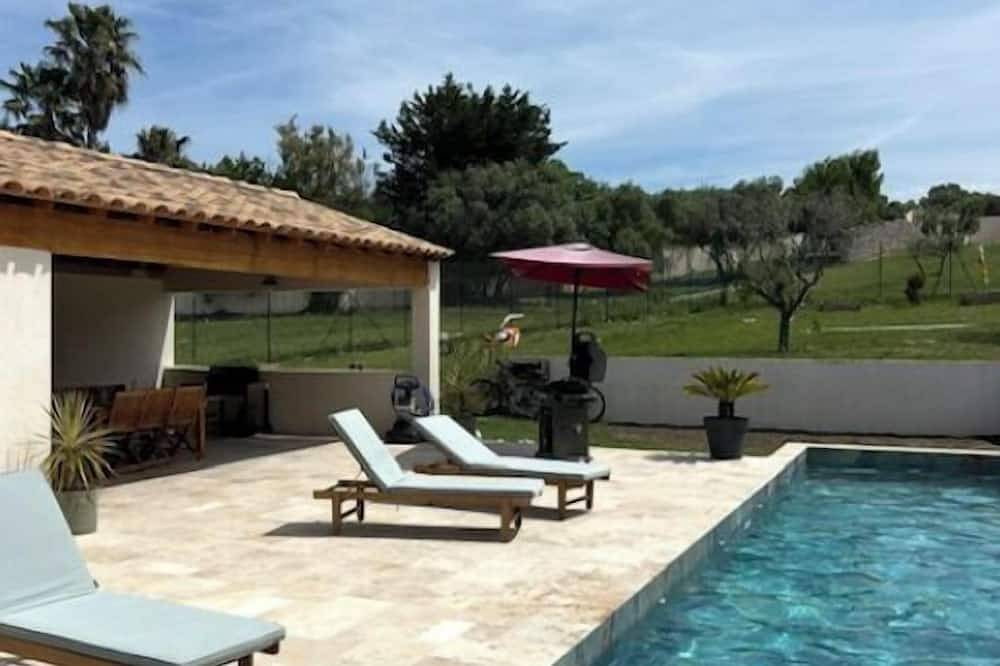 Charming renovated country house with swimming pool and landscaped garden in Marignane, Istres region