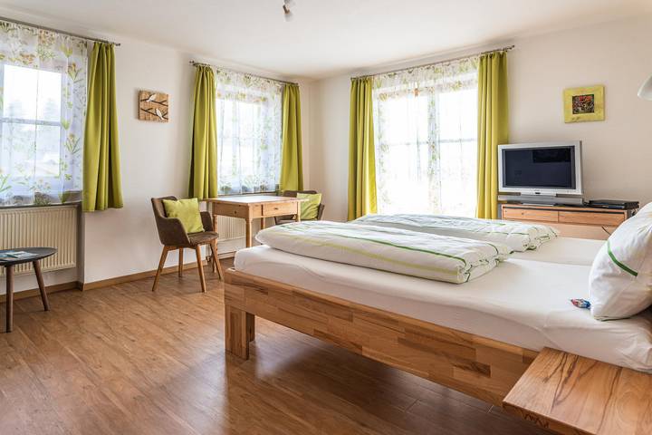 Ferienwohnung für 2 Personen, mit Terrasse und Garten in Seeg - 4