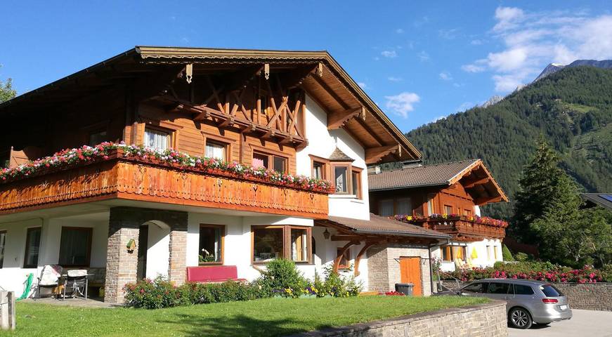 Ferienwohnung für 4 Personen, mit Balkon und Garten