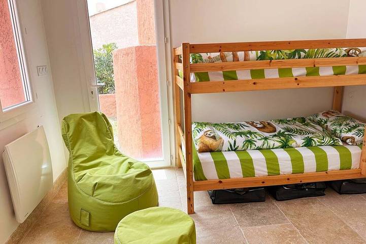 Location de vacances pour 6 personnes, avec balcon et jardin dans Plage d'Anthéor - 4