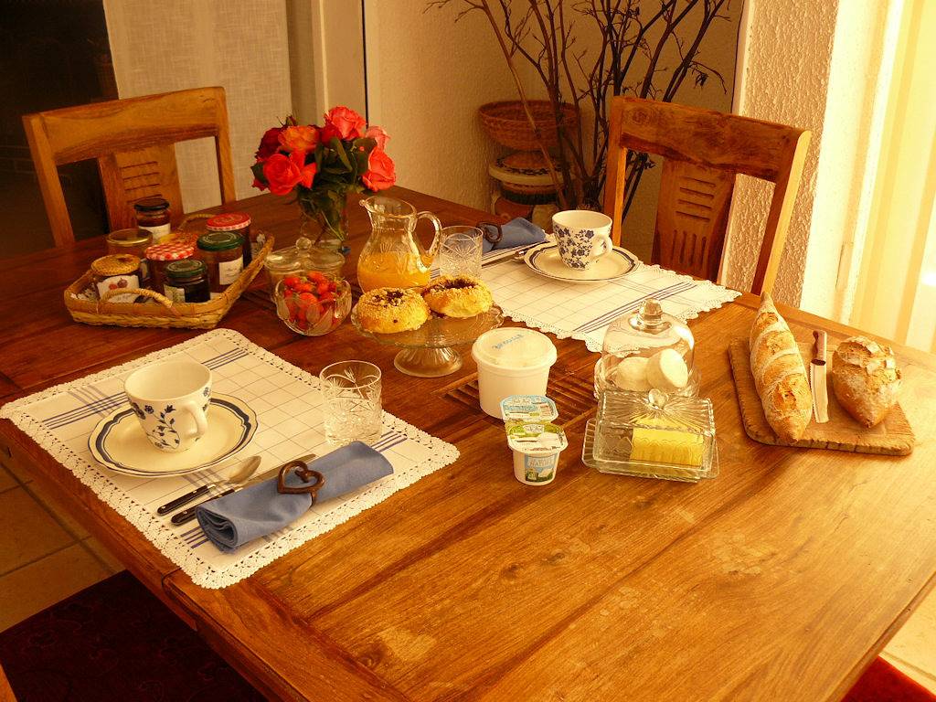 La Galinette - Chambre Bleue in La Roquebrussanne, Région de Brignoles