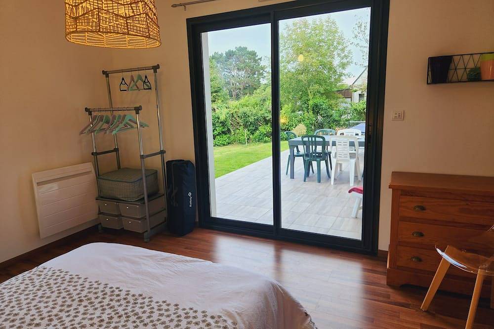 Large family home in Combrit, Region de Quimper