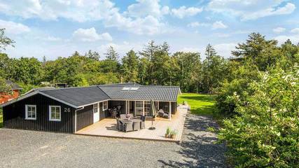 Ferienhaus für 8 Personen, mit Pool und Whirlpool in Henne Strand