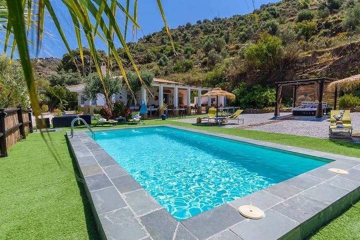 Villa für 6 Personen, mit Terrasse und Garten - 1