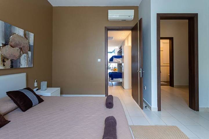 Ganze Wohnung, Sea-View Apartment at Watersedge Complex with two pools in Marsaskala, Insel Malta