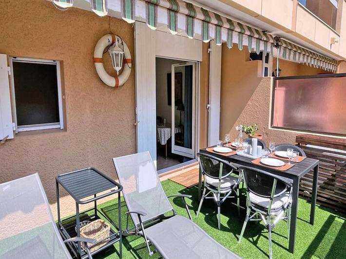 Gîte pour 4 personnes, avec terrasse, adapté aux familles dans Office de Tourisme Sainte Maxime - 2