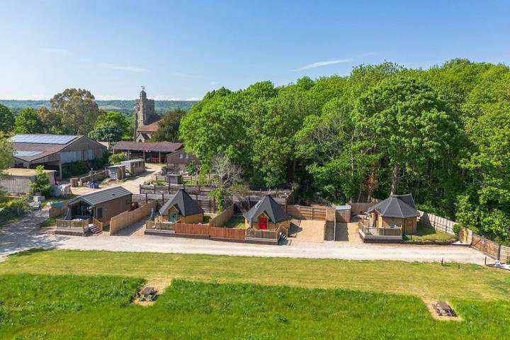 Guesthouse for 6 people, with garden and view, with pets in Kent
