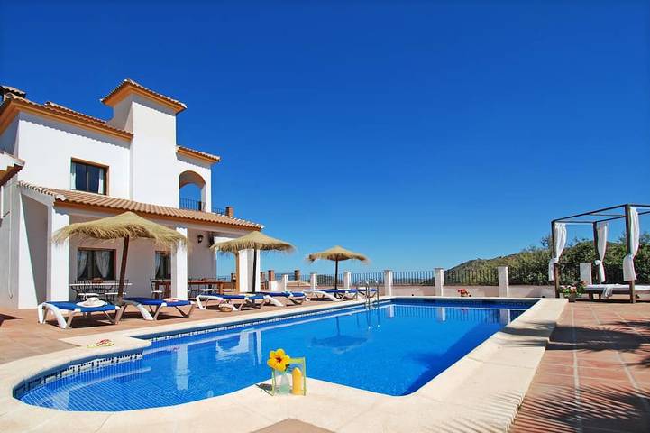 Villa pour 12 personnes, avec jardin et balcon, animaux acceptés - 1