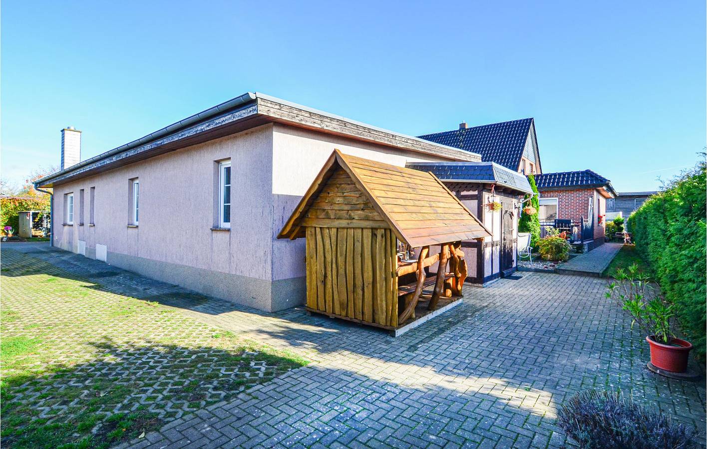 Gemütliches Apartment am See mit Kamin und Parkplatz in Nordwestuckermark, Uckermark