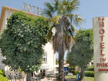 Hôtel pour 4 personnes, avec vue ainsi que jardin et piscine, animaux acceptés à Salies-du-Salat