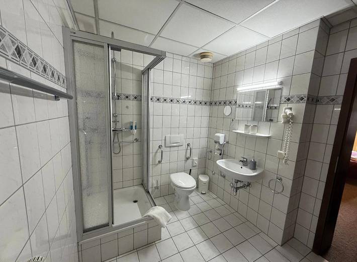 Hotel für 2 Personen, mit Ausblick und Garten sowie Balkon in Georgenthal - 2