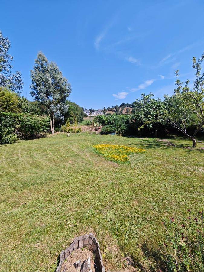 Location de vacances pour 10 personnes, avec Terrasse ainsi que Jardin et Vue à Bréville-sur-Mer - 2