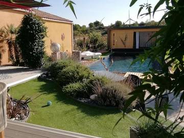 Gîte pour 4 personnes, avec piscine ainsi que jacuzzi et jardin à Sainte-Valière