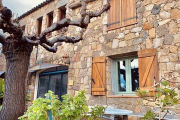 Gîte pour 4 personnes, avec terrasse, animaux acceptés à Alata
