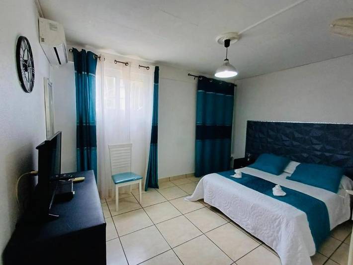 Apartamento de vacaciones para 2 personas, con piscina y jardín - 1