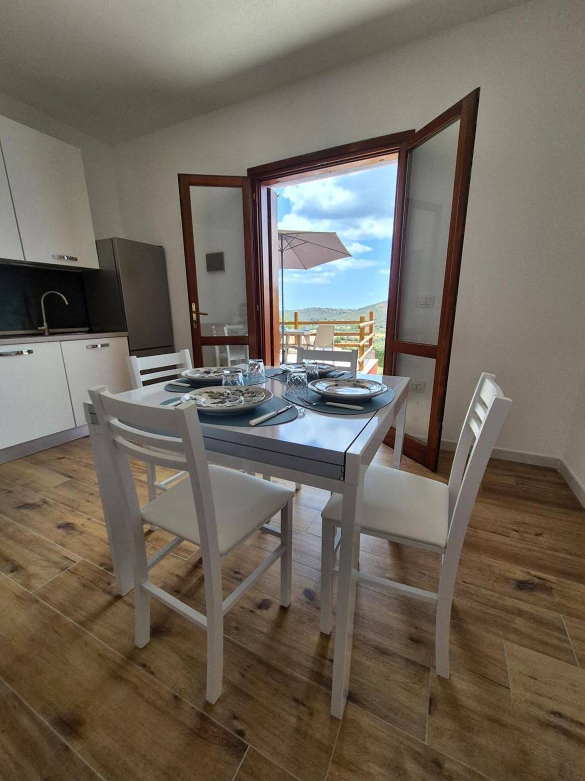 Ganze Wohnung, Appartement 'Jej Budoni Loc Colle' mit Meerblick, privater Terrasse & Klimaanlage in Maiorca (Sardinia), Budoni