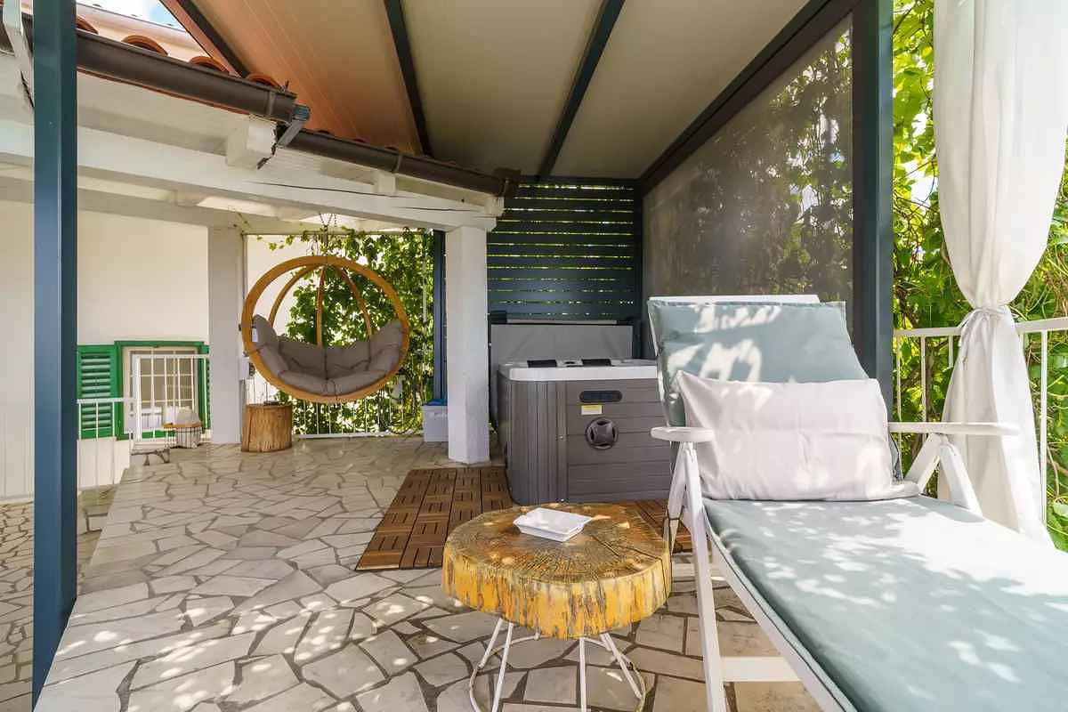 Holiday home with whirlpool and air conditioning  in Dramalj, Primorje-Gorski Kotar