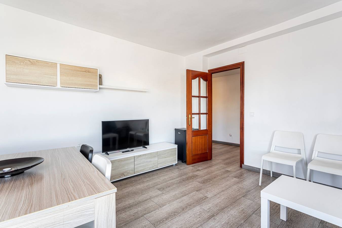 Entire apartment, Holiday Home '5 Minutes From Downtown Valencia' with Balcony, Wi-Fi and Air Conditioning in Benetússer, Costa de Valencia